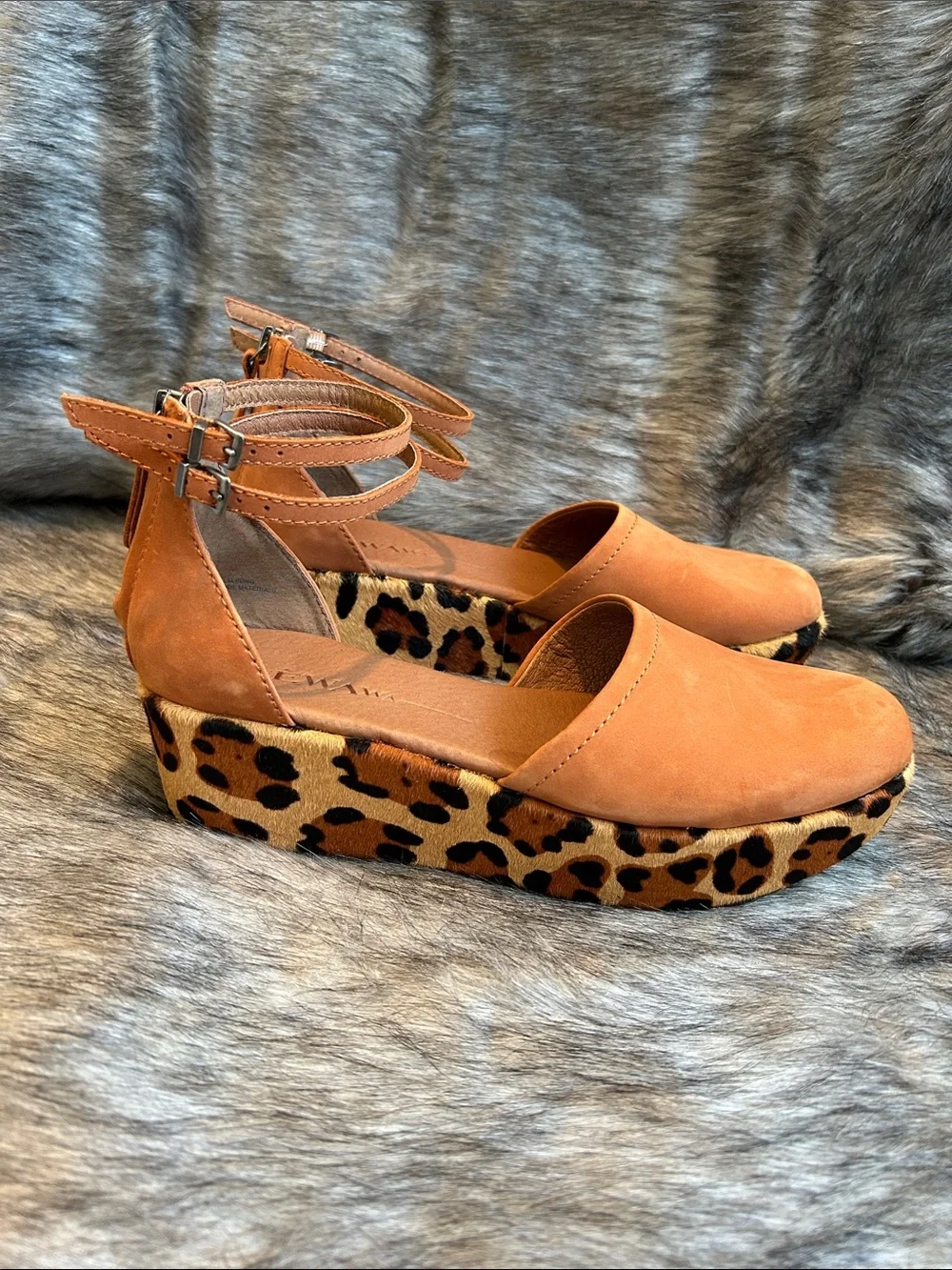 Anthropologie x Gee Wawa Daisy Platform Sandals Leopard 7.5